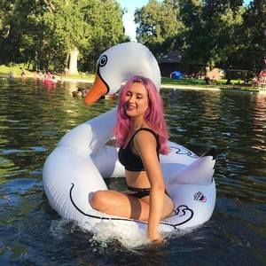 Meet your Posher, Ceára